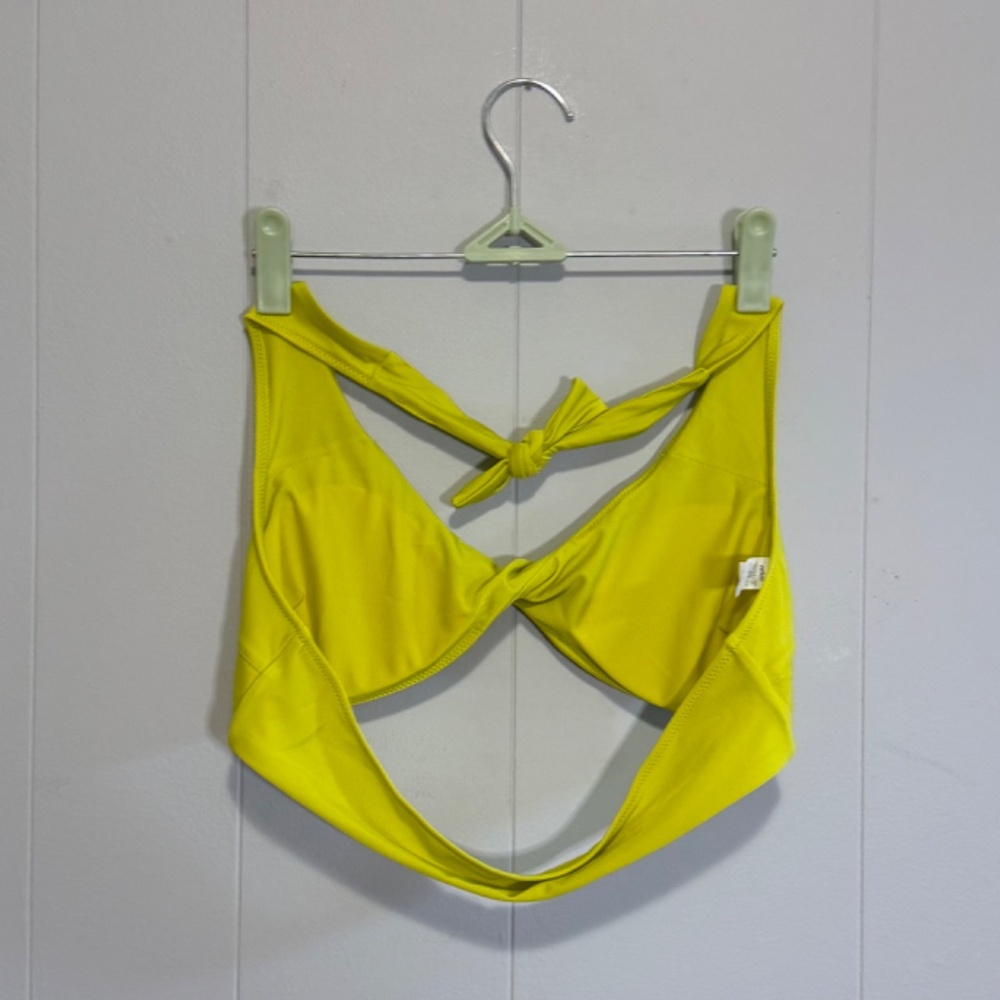 Aerie Yellow Green Twist Halter Bikini Top Size Medium - Picture 2 of 4